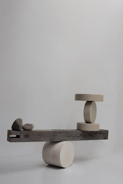 Balancing stool White lily