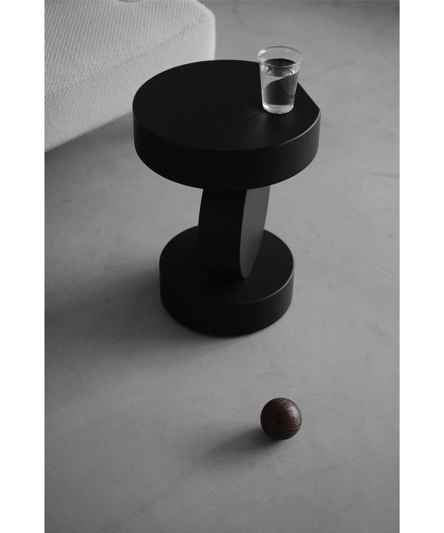 Balancing stool White lily